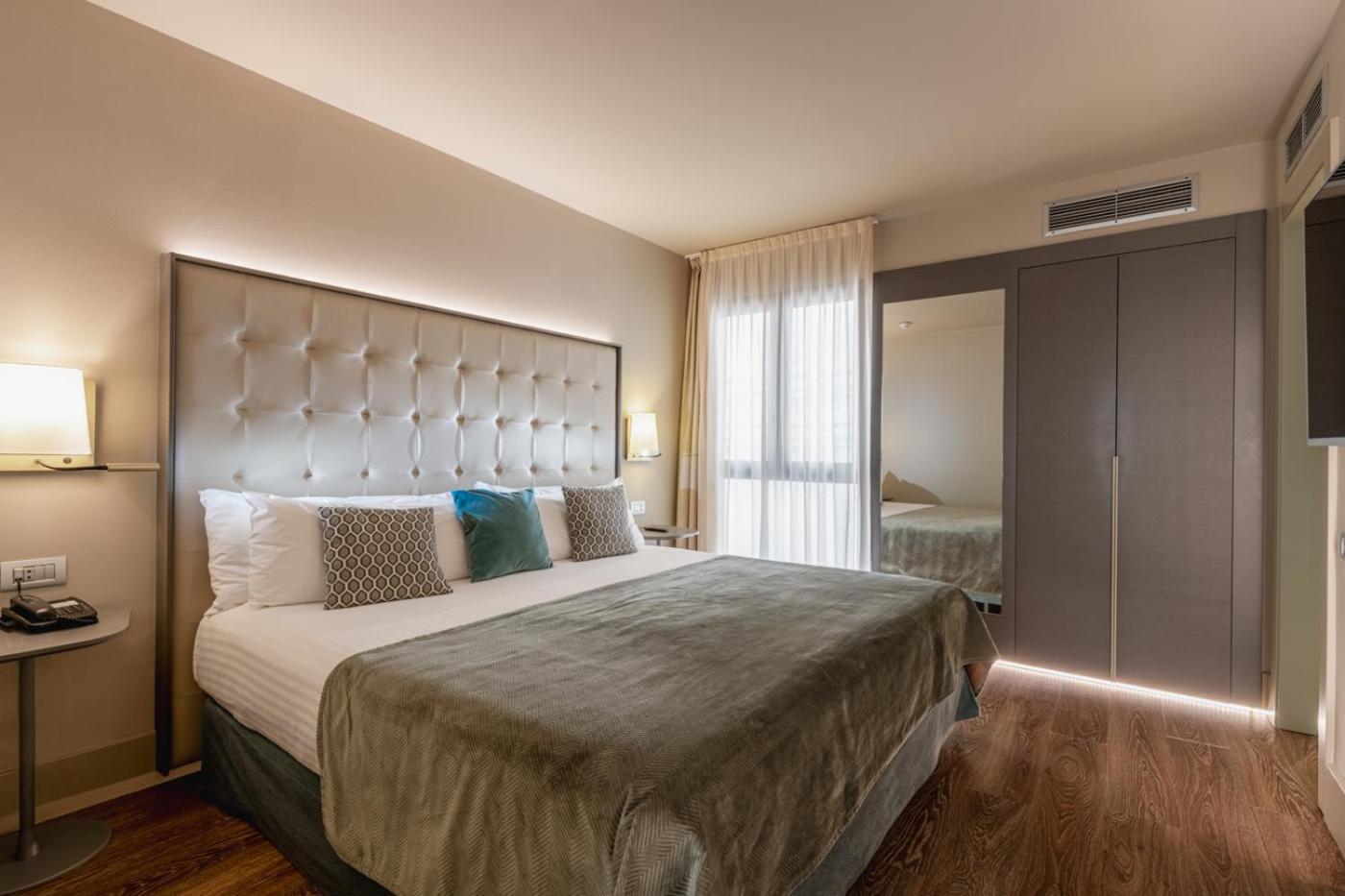 Gran Hotel Havana 4Sup By Escampa Hotels Barcelona Exterior foto